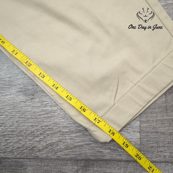 St. John's Bay Mid Rise Capri Pants Size 10 - Picture 5 of 6